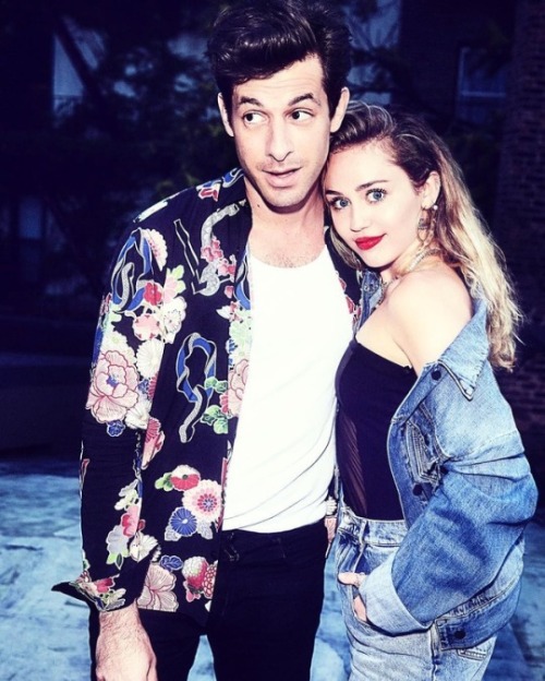 @mileycyrus: @iammarkronson