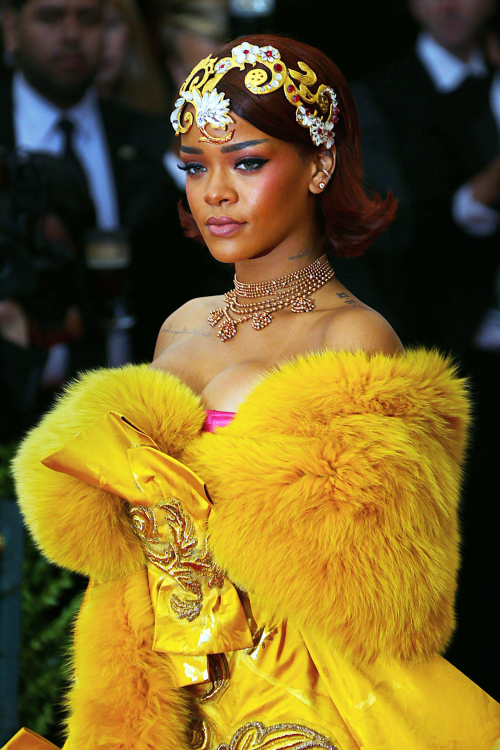arielcalypso:    Rihanna at “Met gala”