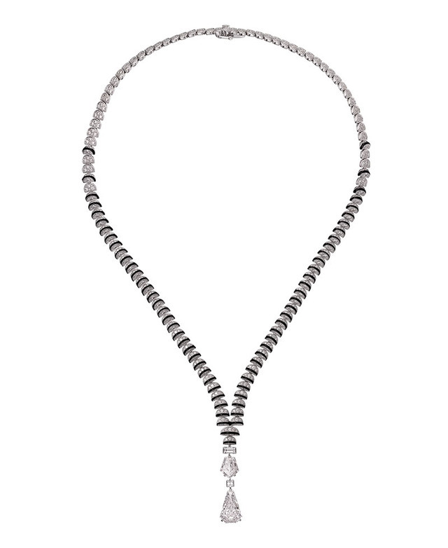 xiumin cartier necklace