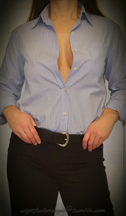 uvgotfuckmeeyes2:  Buttons & Blue