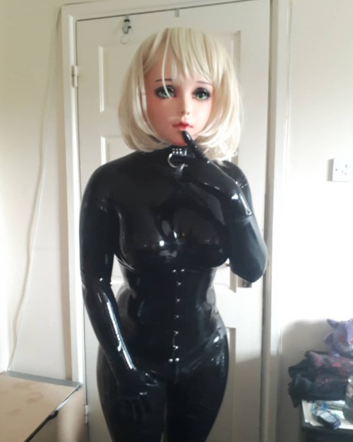 mb47: Keep it a secret, dont want the prude brigade giving me a slap on the wrist or a ban. #rubber 