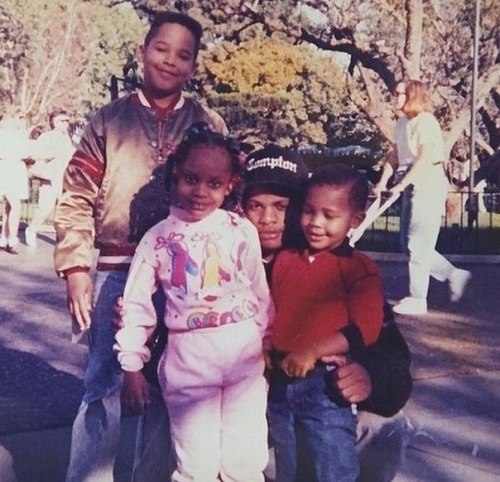 still-talkinshit:  Eazy with some kids.
