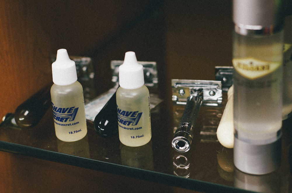 vintagebarbershop:  whiskeygrade:  Wilfred’s Barber Shop - Nashua, NH | Whiskey