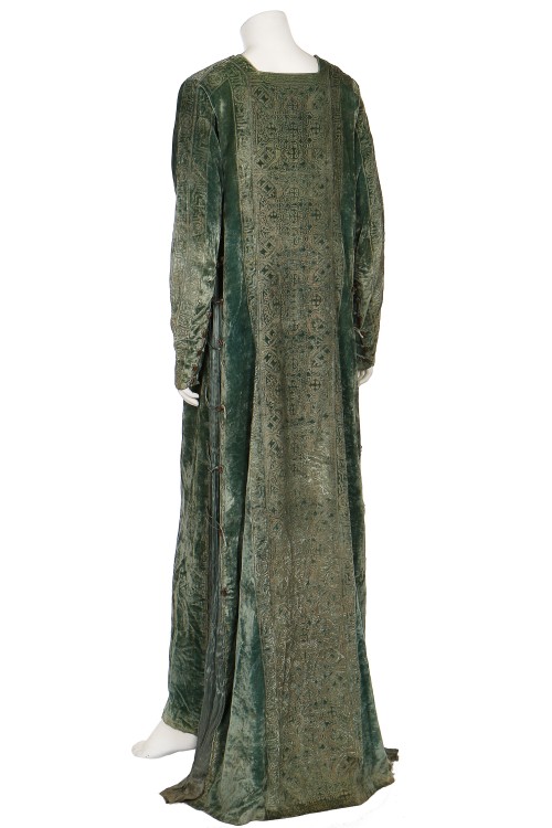 Fortuny dress ca. 1920From Kerry Taylor Auctions