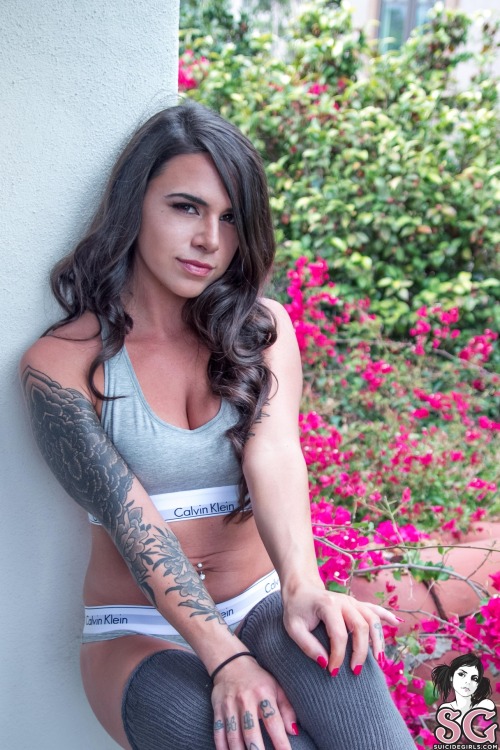 videosnvibes:  sexytattoosandmods:  The #1 spot for Beautifully Inked women and all things beautiful.  www.beautifullyinked.us  Submit your photos to see yourself on Beautifully Inked and darkvue!   Get seen by over 500,000 people!! Follow THIS blog