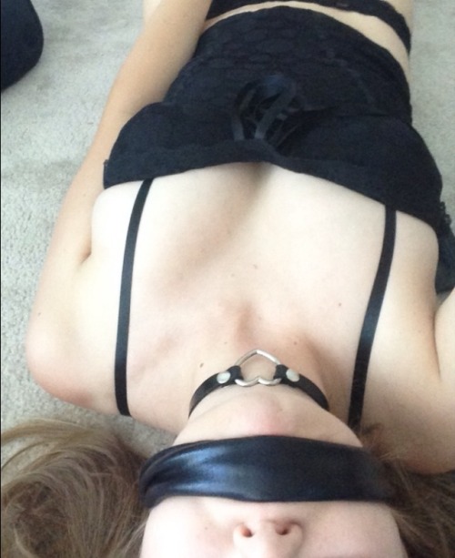 Leather request!  Only the choker is actually leather, though. The rest is just my black and shiny clothes.