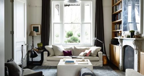 #BagoesTeakFurniture a relaxed living room with modern touches | house tour via coco kelley, visit u