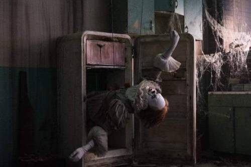 pennywisethot: mrsbillskarsgard:I’m going to fucking lose it  the drama in the first one @bill