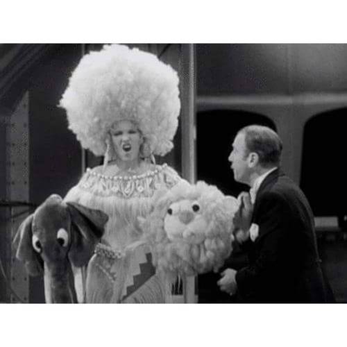 Vera Marshe wears Adrian in Madam Satan (1930) #adrian #madamsatan #costume #moviestyle #1930s #cost