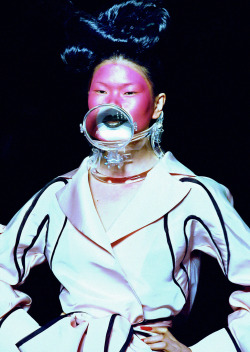 vl4da:  Torrente Haute Couture by Julien Fournié, Spring 2004. 