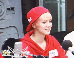 oh-luhans:  luhan’s introduction on younha starry night 
