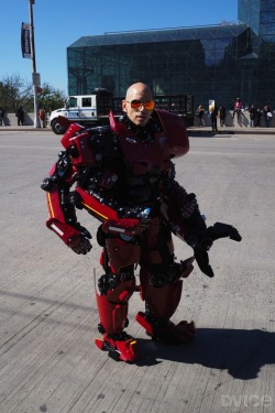 chernoalphapilot:  No, but seriously, this is sick and how did he do it?! (From NYCC)  Damn, he&rsquo;s living the dream.