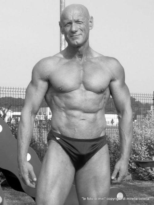 qnass30:  I love muscle daddy  Gorgeous!