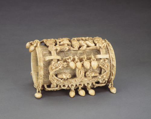 si-national-museum-of-african-ar: Bracelet, 16th century, Smithsonian: National Museum of African Ar