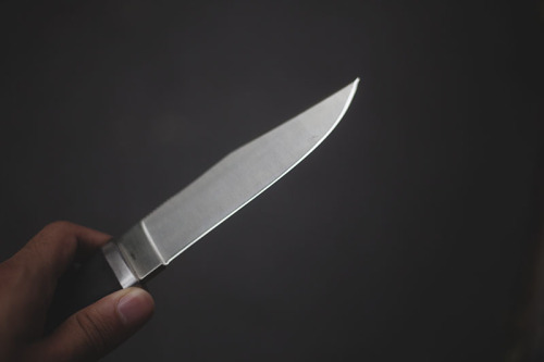 livingsurvival:  (via What’s the Best Way to Sharpen Stainless Steel Knives?)