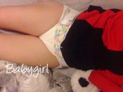 alandbetweentimes:  I love my diaperssss