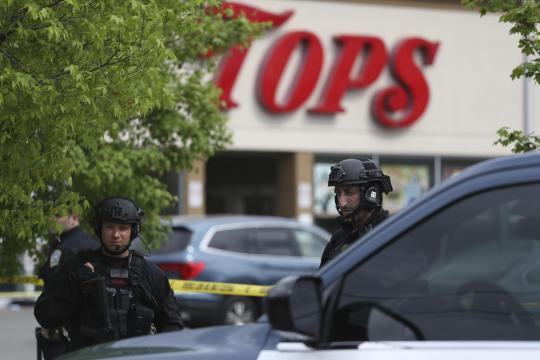 10 dead, suspect arrested in mass shooting at supermarket