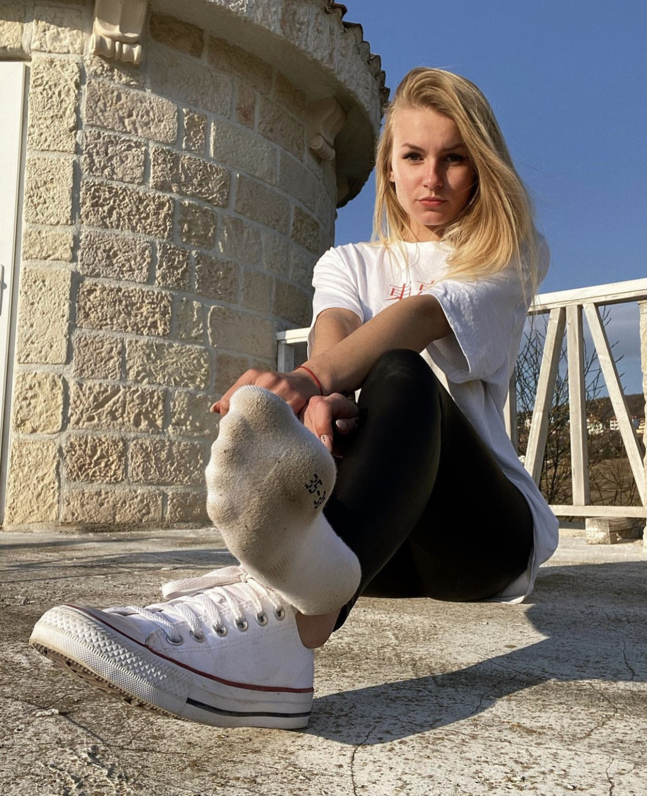 ilovestinkyfeet: ❤️👣😍