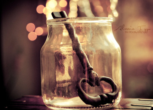 ladylacious:  For more lovely vintage mori girl fairy tale moments visit ladylacious.tum