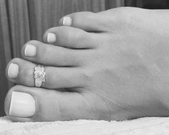 Only sexy feet