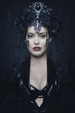 victorian-goth:  Victorian goth  http://victorian-goth.tumblr.com/