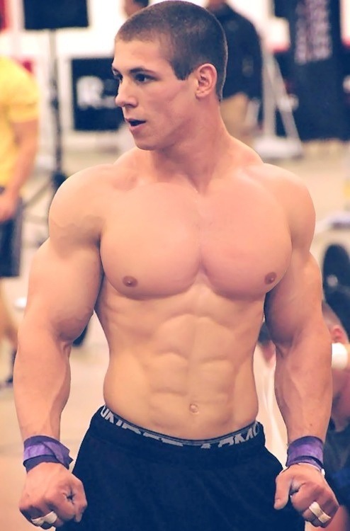 Pecs 'n' More