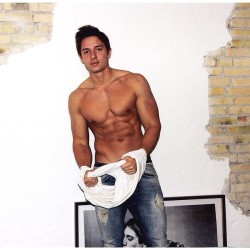 lumbrjax:  Instagram user @nikolajenoch http://ift.tt/1G6C7tr 