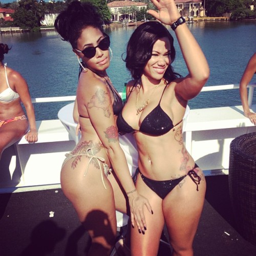 kingzluvsbigbootyqueenz-deactiv:  Daffini Evans & Kitti Kouture 