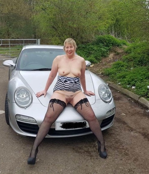 muffin62: Fucked hart on the bonnet she was so turned on because she saw a guy watching from the bus