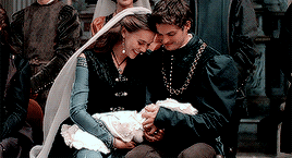 annaofcleves:Lorenzo de’ Medici and Clarice Orsini in Medici: The Magnificent (2018)requested by ano