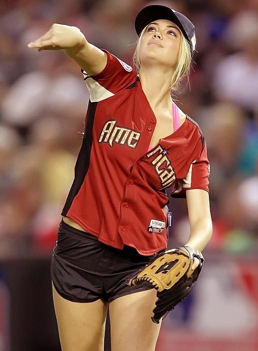 babeball:  Kate Upton gets a little game play at the celebrity All-Star softball