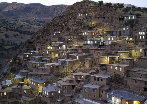 kurduene:just-wanna-travel:Palangan, Iran Kurdistan  I hate seeing the beauty of Kurdistan being passed off for states that are occupying us. Get it right. 