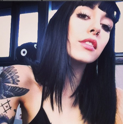 everdrem:   Hannah Snowdon 