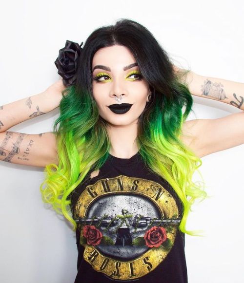 Sex color-head:Green and yellow hair! pictures
