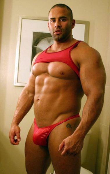 sdbboy69:  Love Big Roger  Want to see more? Check out my archive at http://sdbboy69.tumblr.com/archive