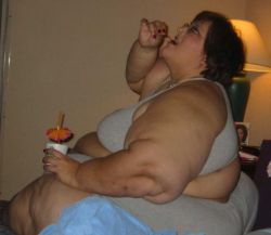 Bricout:  Ssbbw Eating