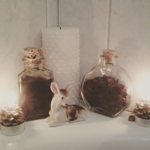 orriculum:Autumn bath ritual, a little rose, milk, orange and cinnamon to usher in a season of gentl