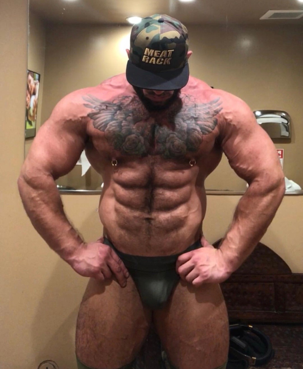 badboyw25:  Woof!!  I want it 🍆😍💪 🤤🤤