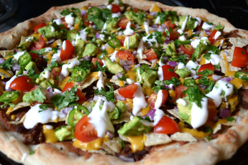 beerpunkbruh:  veganinspo:  Vegan Nacho Pizza  Ayeee!!! 