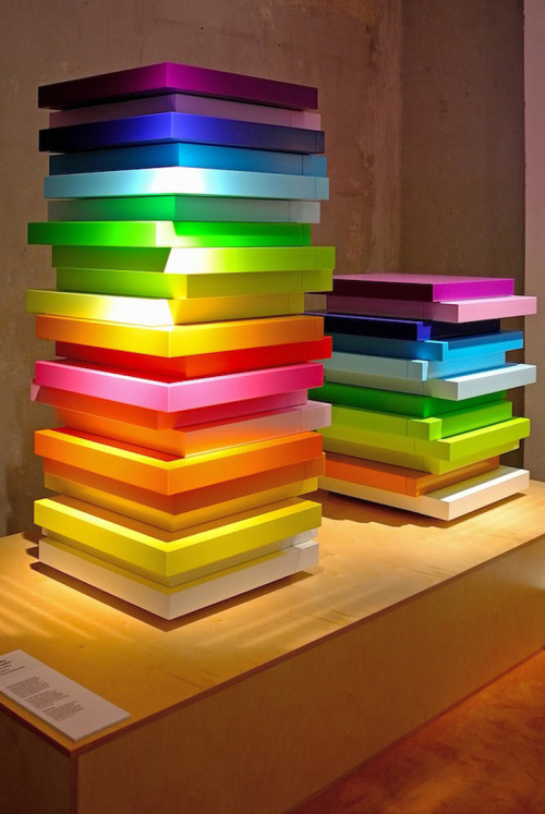 crossconnectmag - Emmanuelle Moureaux - 100 Colors Lab...