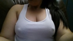 hugsandsloppykisses:  Gotta love boobs with