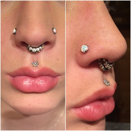 taylorbell: Absolutely in love with my new nostril jewelry stretched both nostrils up to 12g today a
