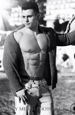 MUSCLED SUPREMACY