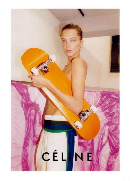 eleven-three:  yxen:  rigaya:  yxen:  CÉLINE s/s 2011 campaign  This is my favorite