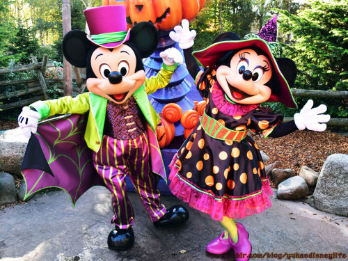 Disneyland Paris Halloween Greeting!!