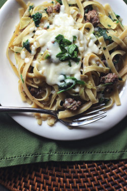 do-not-touch-my-food:  Sausage, Spinach and Artichoke Pasta