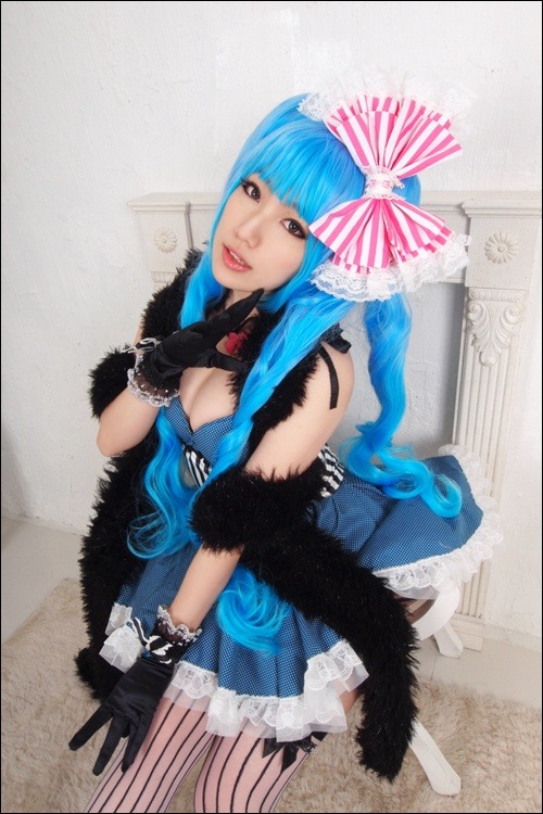 cosplaygirl:  [愛咽] VOCALOID: 初音ミク (Hi-fi raver) - コスプレCure 