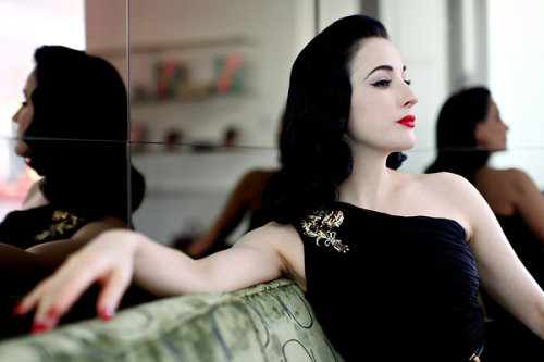 kara-duman:  Dita von Teese appreciation adult photos