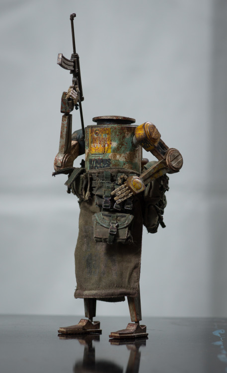 WWRp Deimos Dropcloth from the Dropcloth Superset by ThreeA toys/Ashley Wood