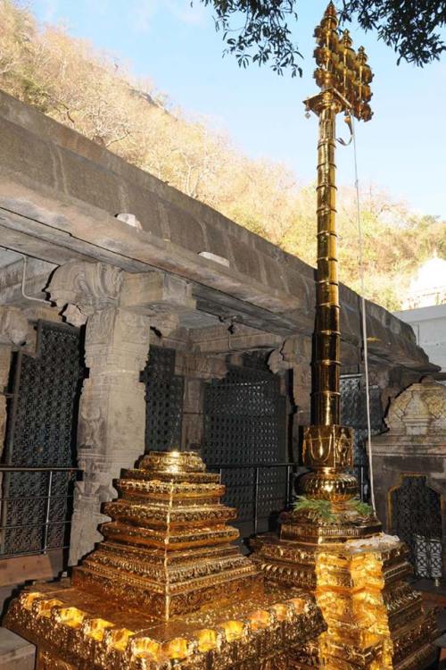 There is flag post (Kodimaram) with Garuda icon at Ahobilam, Andhra Pradesh